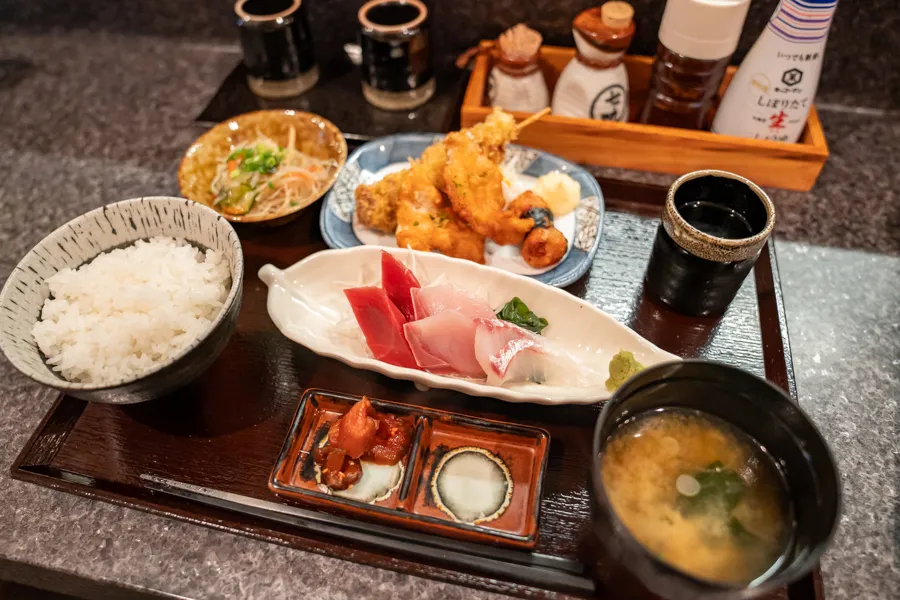 またきて屋｜北区上十条｜魚介とお蕎麦が目玉の居酒屋さんで味わう、大満足ランチ！